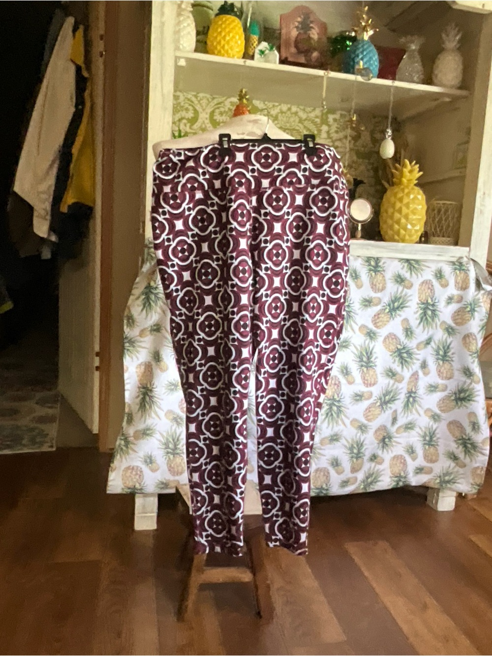Crown & ivy xl leggings